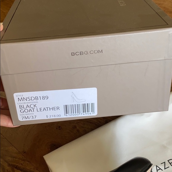 Black heels BCBG sling back shoes (new) - Picture 7 of 8